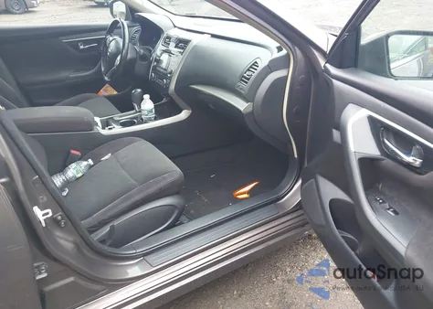 2013 Nissan Altima 2.5 Sv z USA, uszkodzony, nr VIN 1N4AL3AP6DN551864